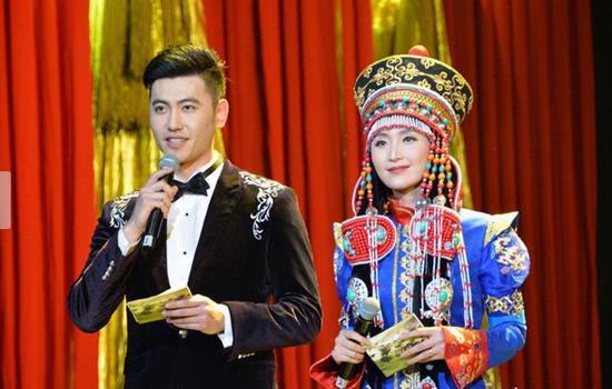 庆祝内蒙古成立七十周年音乐会《草原赞歌》上演 庆祝内蒙古成立七十周年音乐会《草原赞歌》上演