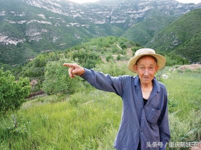 袁世凯唯一健在儿子袁克良近照,85岁高龄种植