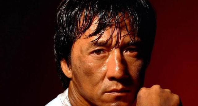 钱似莺曾经受访说她在拍《火烧红莲寺》时,当年没有「吊威也」,亦没有