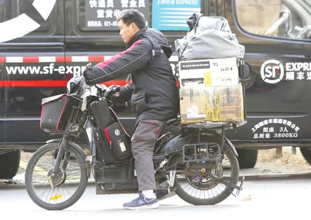 顺丰的仓管员工资到底有多少,为何大学生都愿