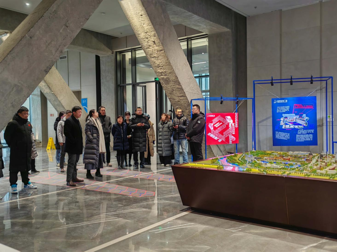 石景山:首钢冬奥广场展示空间启幕!_北京时间