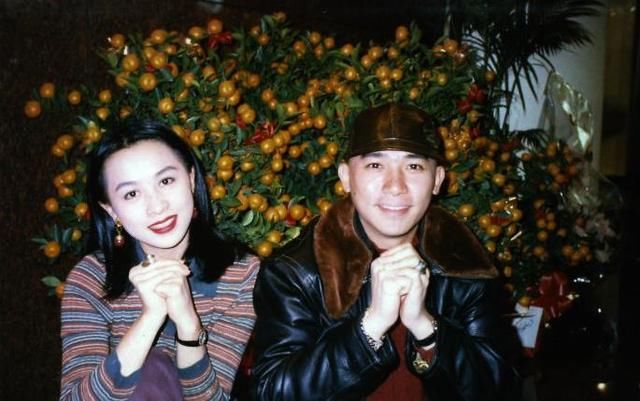 刘嘉玲52岁生日,20年前老照片再曝光,青涩梁朝