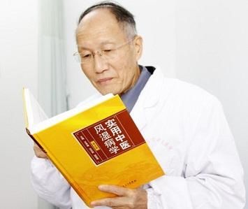 推荐两个药酒方,有效调理腰酸腰痛、慢性关节