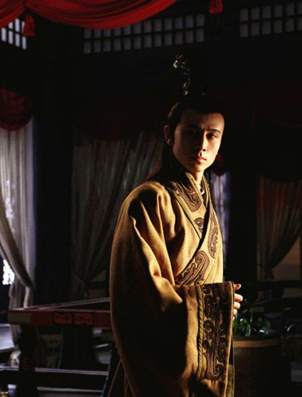 (《曹操》中的汉灵帝)