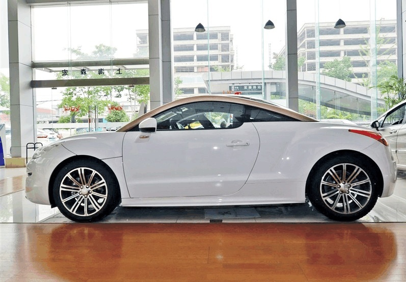 标致rcz敞篷2015款报价 裸车不到30万车型解析