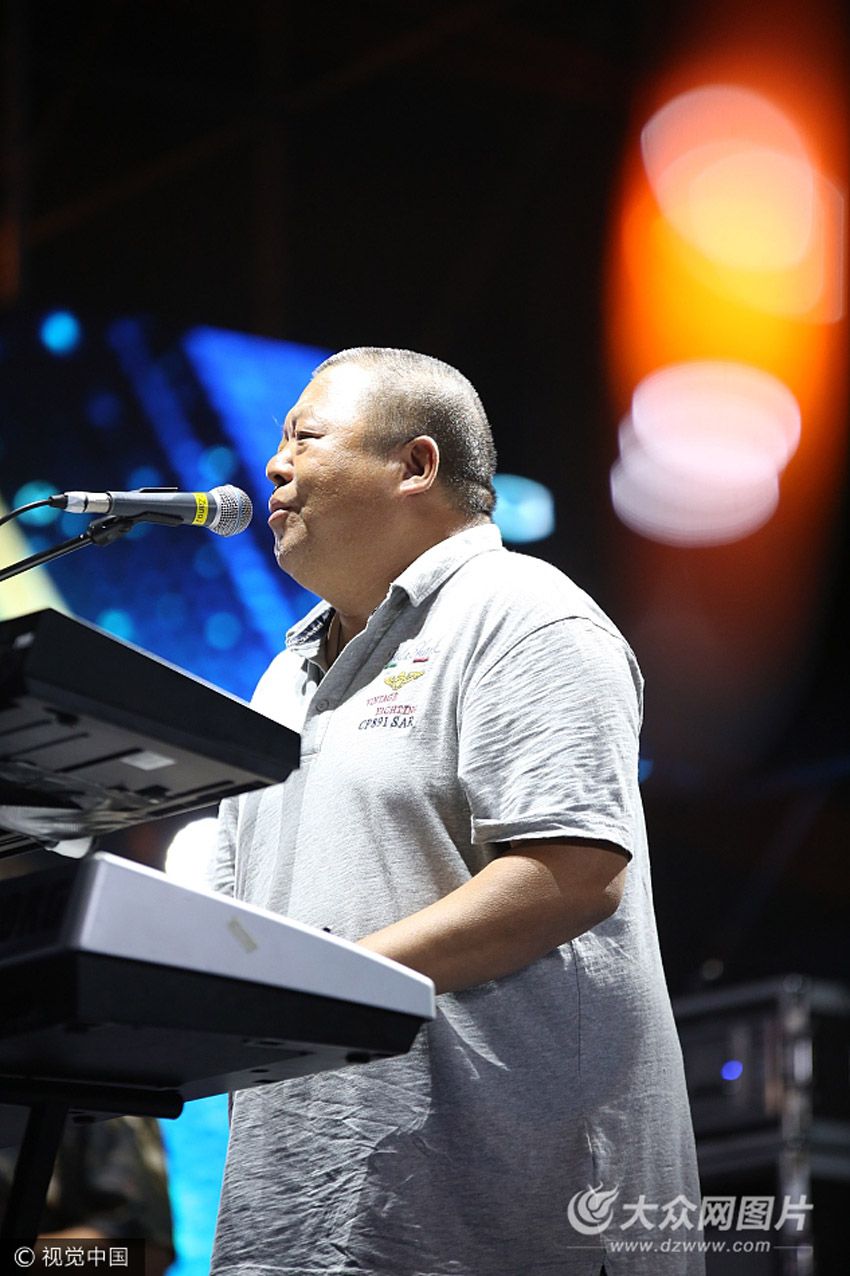 日照海洋音乐节火热进行 臧天朔嗨爆全场