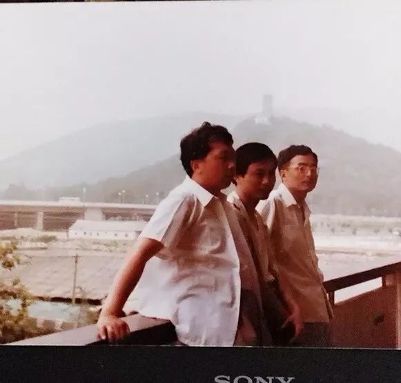 他把数学书当小说看,初中没毕业却敢自荐中科