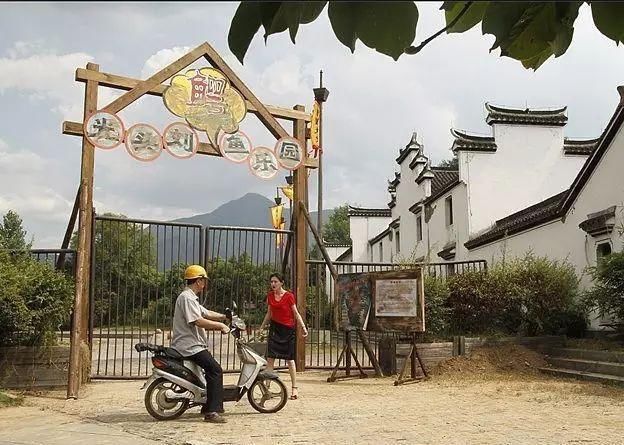 刚刚,迪丽热巴和邓伦在富阳!大波现场照片视频