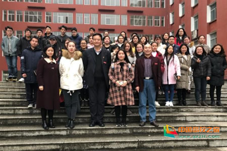 学院党委书记肖华茵出席15级思想政治教育班