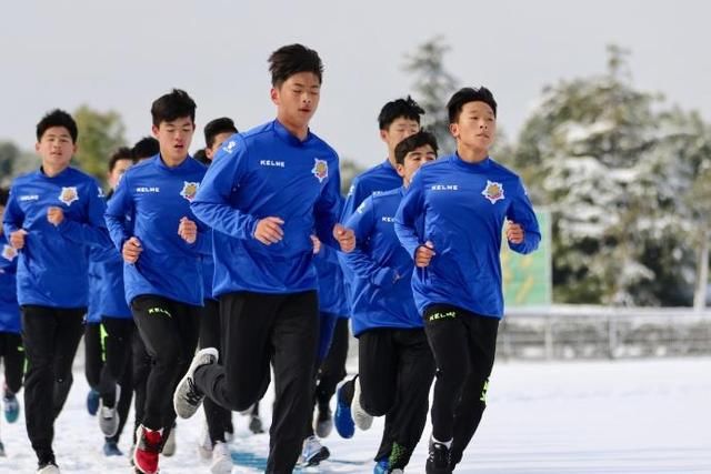 卡尔美Kelme中国足球装备市场冉起的新军