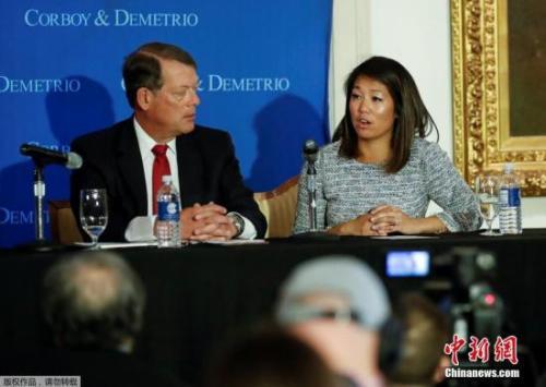 美联航飞行员工会:拖客事件怪航空局和机场警察 美联航飞行员工会:拖客事件怪航空局和机场警察