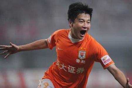 中国足球最好的前锋排名,现役一位球员上榜,第