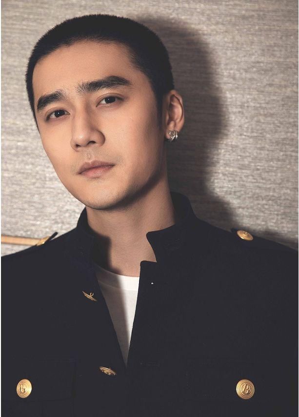 蒋劲夫深夜公开恋情,女友身份曝光后,终于知道