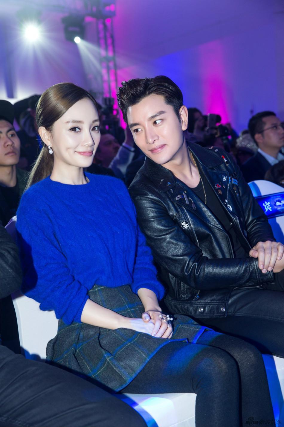 开走豪车摘下婚戒,贾乃亮很爱李小璐,但是也只