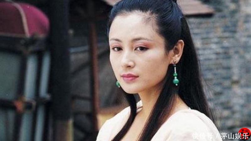 50岁歌手陈红和50岁演员陈红,同岁同名不同命