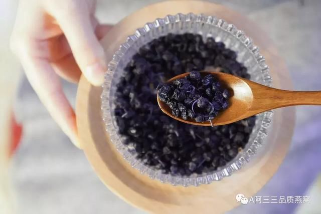 黑枸杞蜂蜜:男人肾好,生活更好