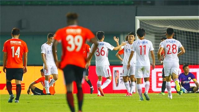 中超14轮首日比赛综述:国安鲁能全平局,上港5