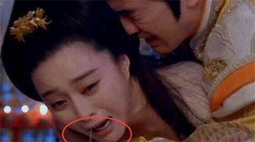 盘点最雷人的穿帮镜头,杨幂手里拿的啥?范冰冰