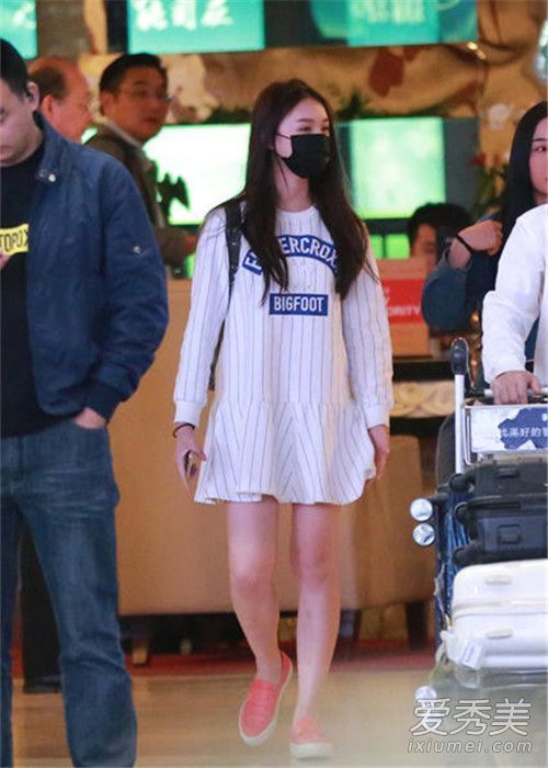 林允 就这腿.身高真有官方说的169cm?
