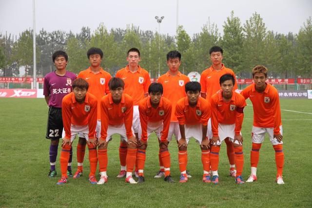 鲁能足校跟根宝足球基地谁的青训搞得好?