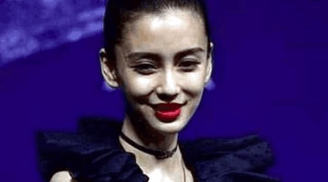 王中磊女儿晒出杨颖未修图,和自拍照差太多,心