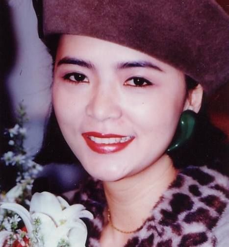 1994年陈玉莲与广告导演蔡美诗邂逅并很快同居,但也在2005年分手.