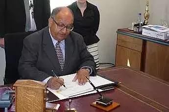 需证明首付资金来源合法!7月起海外人士将不能