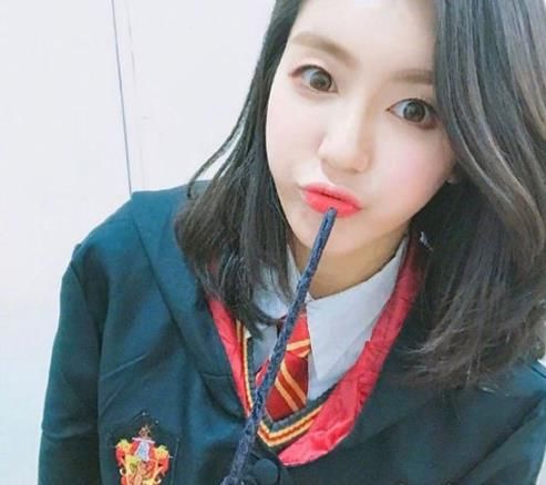 今年最流行瘦脸又减龄的齐肩发烫发发型