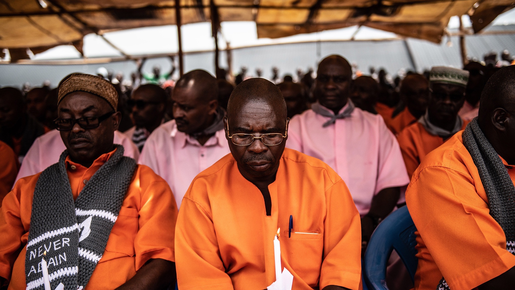 卢旺达种族大屠杀25周年：囚犯举行纪念仪式