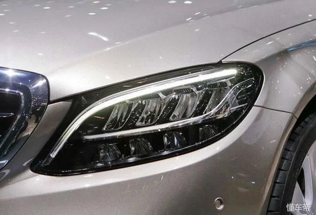 国产奔驰C级,C200换装1.5涡轮增压发动机