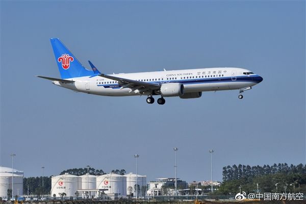 南航第一架波音737 MAX 8客机首飞:细节完美 南航第一架波音737 MAX 8客机首飞:细节完美