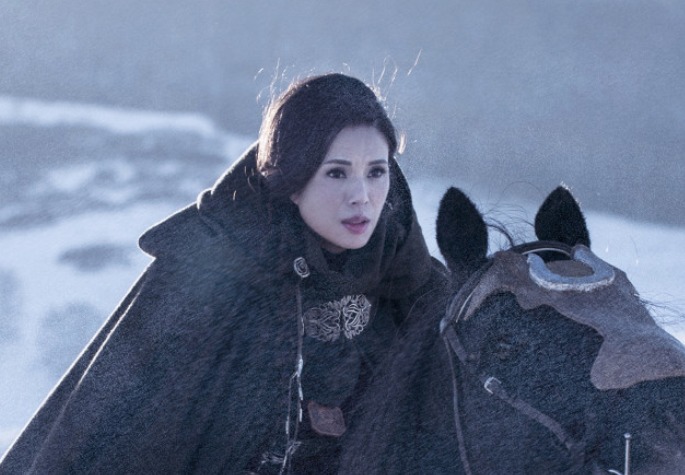 李若彤《斗破苍穹》海报 小龙女要演杨过的母亲了