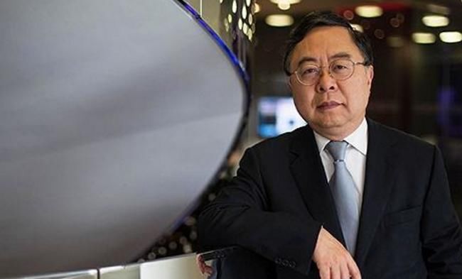 块土地,但是这块地之后被政府看中了,要建医院,于是就用何文田山来换