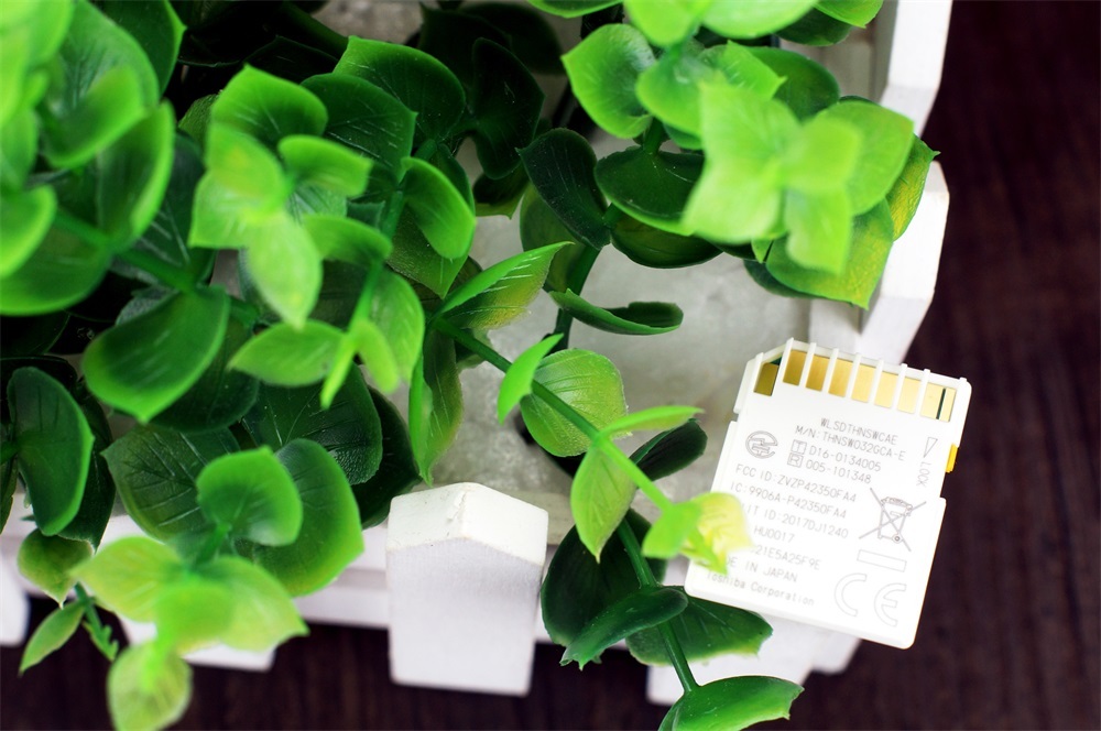 一入单反穷三代?那是你没用东芝FlashAir无线