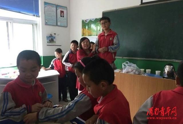 渭南市温暖少儿公益联合会走进潼关县城关镇中