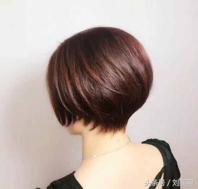 20岁30岁40岁女性发型怎么剪?超好看的发型2