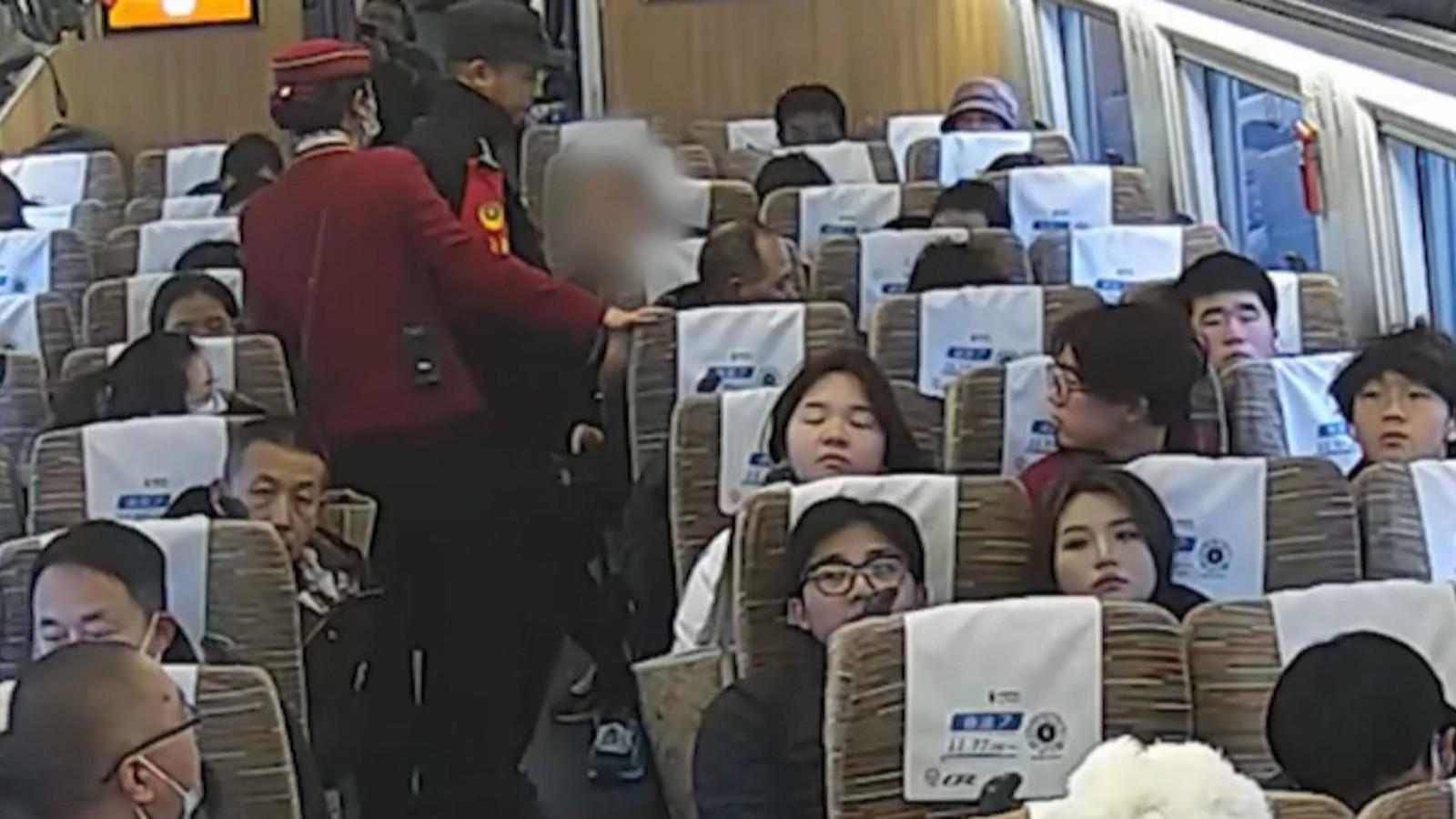 高铁烟雾报警器突然报警 男子犯烟瘾“就抽了两口”被拘留 高铁烟雾报警器突然报警 男子犯烟瘾“就抽了两口”被拘留