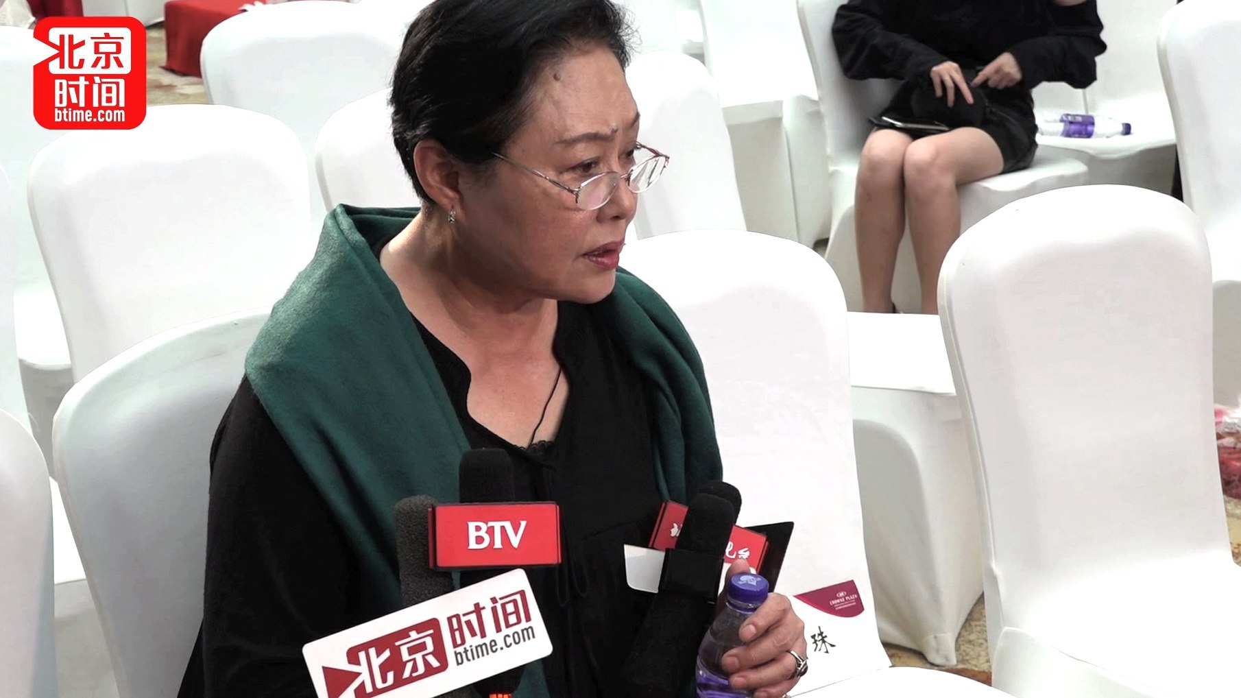 斯琴高娃:导演能弥补剧本不足 平凡背后有哲理 斯琴高娃:导演能弥补剧本不足 平凡背后有哲理