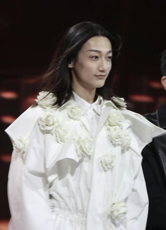 热播《明日之子》杨幂赛道王竟力被淘汰,网友