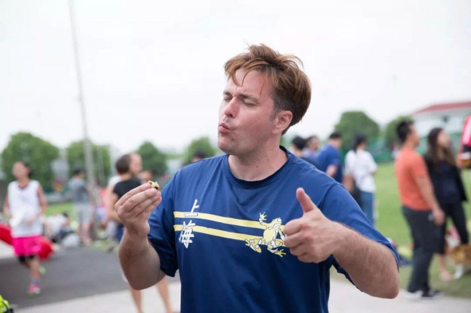 河南人、东北人惹了谁?这个感动中国的新疆小