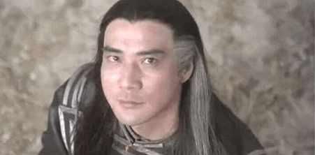 一直演反派出名,骗雪梨为其生孩子,如今沦为只