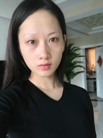 快手爆火的化妆视频 网友称:娶了她等于娶了整