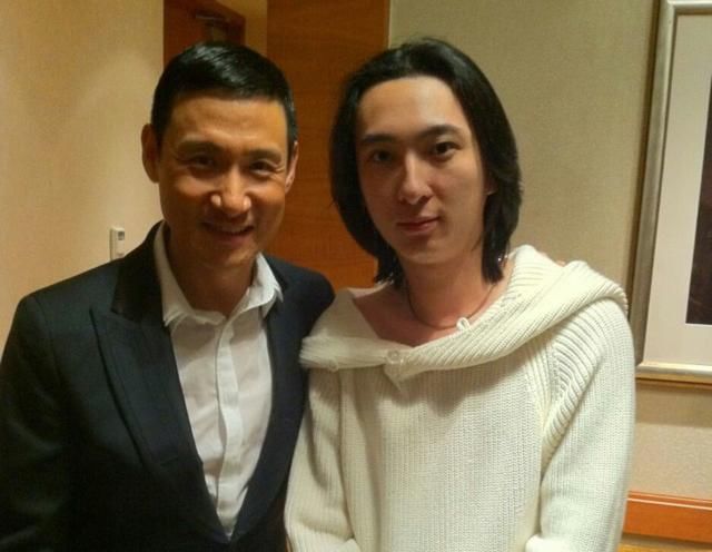 王思聪黄毅清秦奋这三个富二代,怎么就成了声