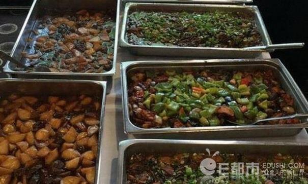 中国男足饮食遭曝光 这帮吃货进不了世界杯的