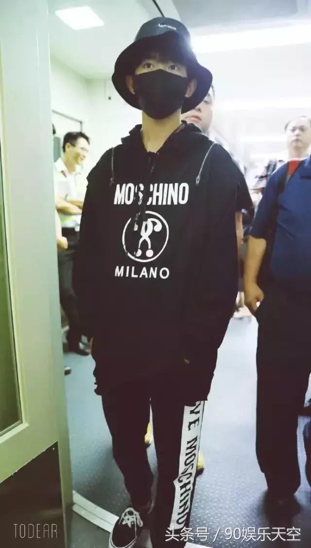 倪妮易烊千玺同款鞋带系法,时尚只要一个鞋带