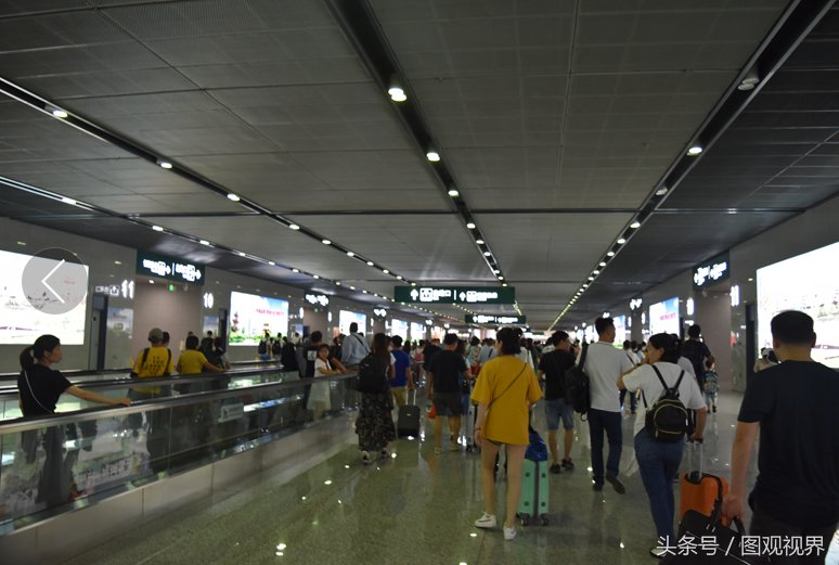 第一次坐动车到重庆西站,里面的卫生间比星级