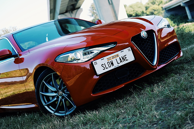 屌丝都开宝马了 现在见丈母娘开什么车显身份? 阿尔法?