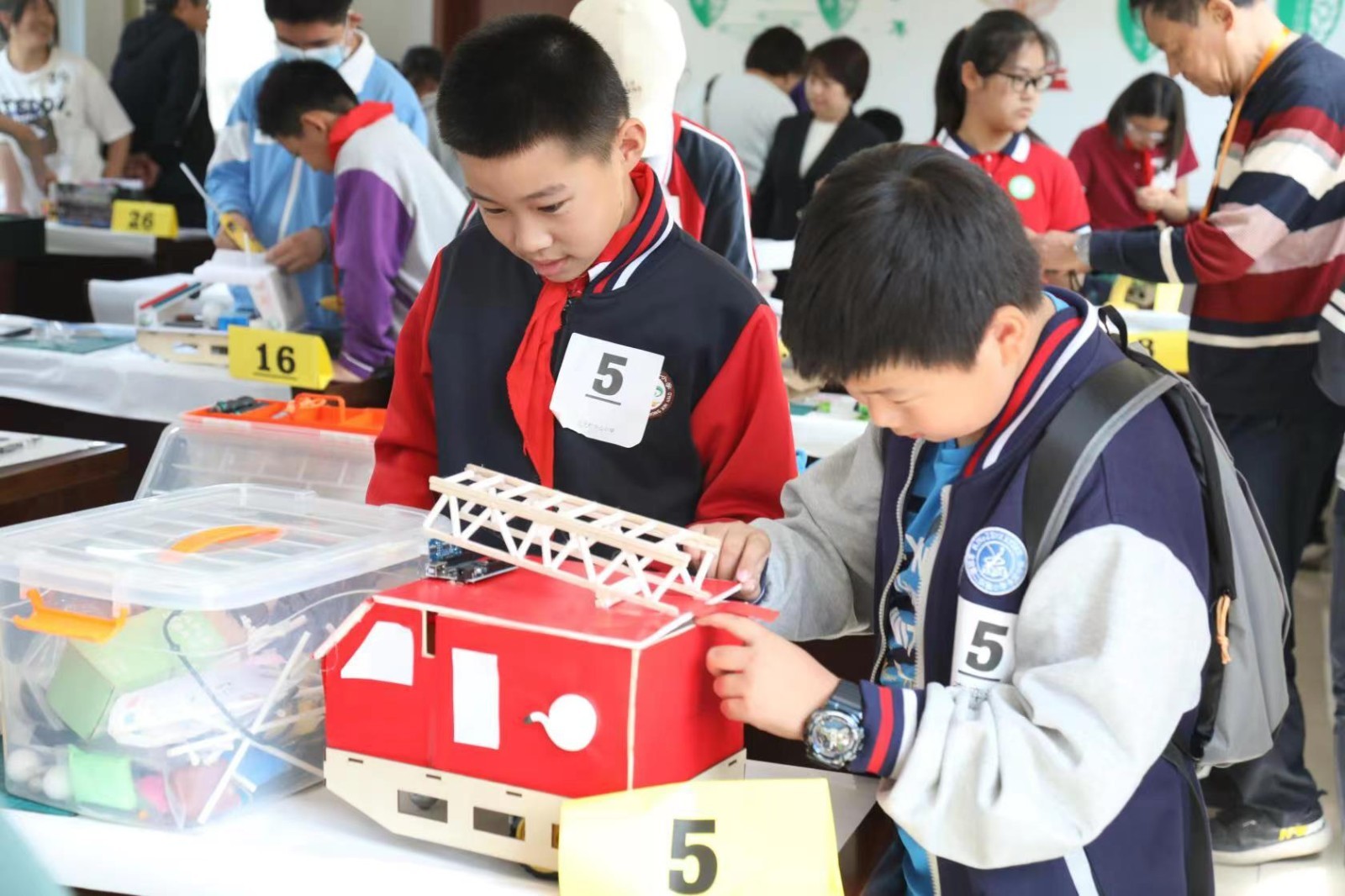 京西智谷 算法少年——门头沟区第六届山区学校科技教育博览活动开幕_北京时间