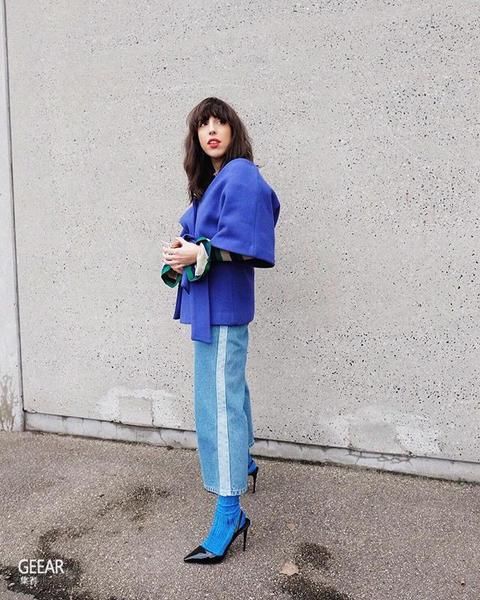 时尚女生短袜穿搭灵感:一双高跟鞋也能靠不同