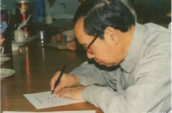 钱学森一个人相当于五个师,但同船回国的另一